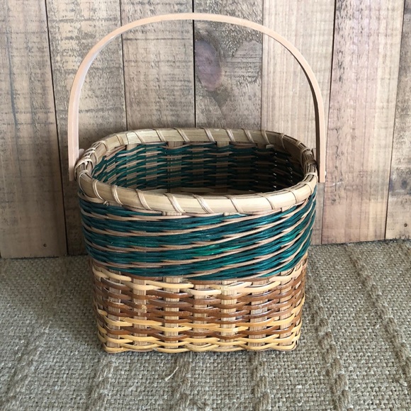 Basket with Handles - Picture 2 of 11